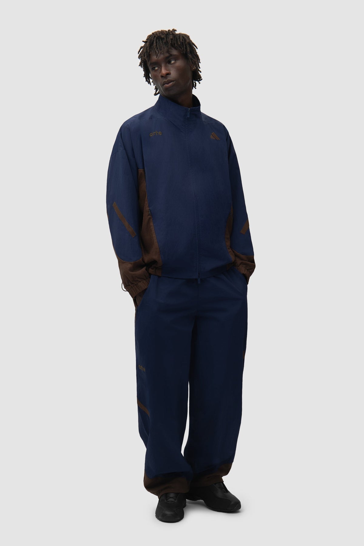 Veste de survêtement Arte pour adidas Z.N.E. - bleu marine/marron