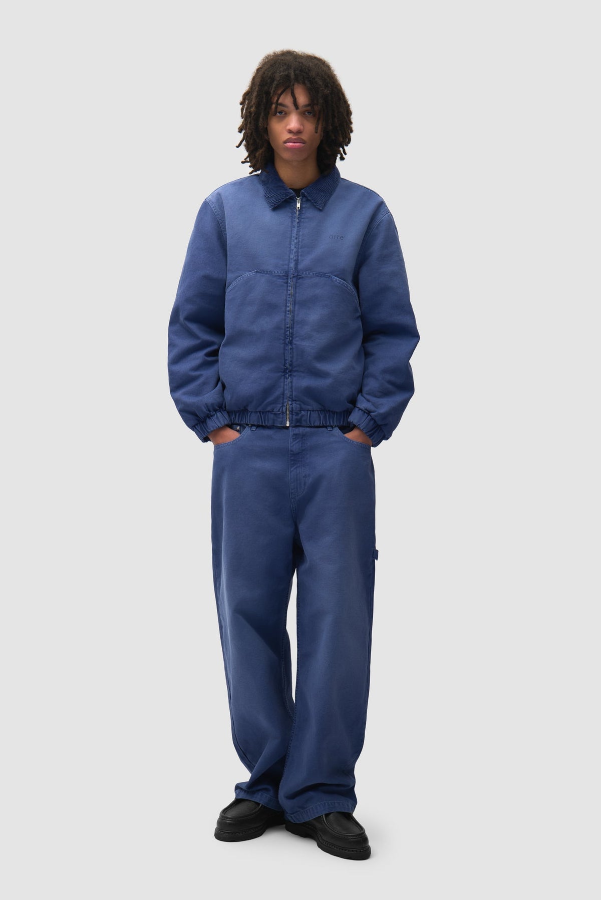 Pantalon en denim Atelier Uniform - Bleu marine