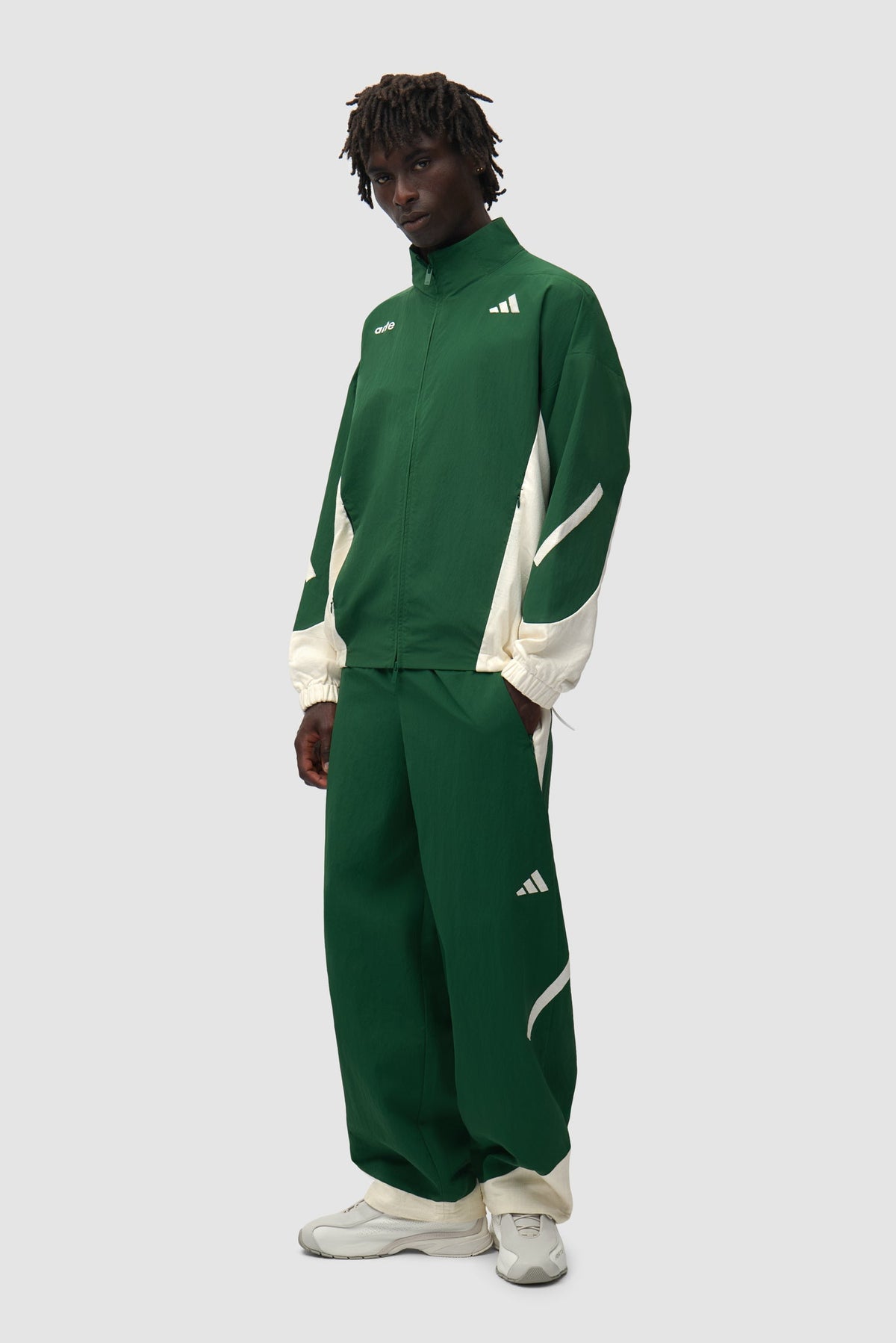 Veste de sport Arte pour adidas Z.N.E. - vert/crème