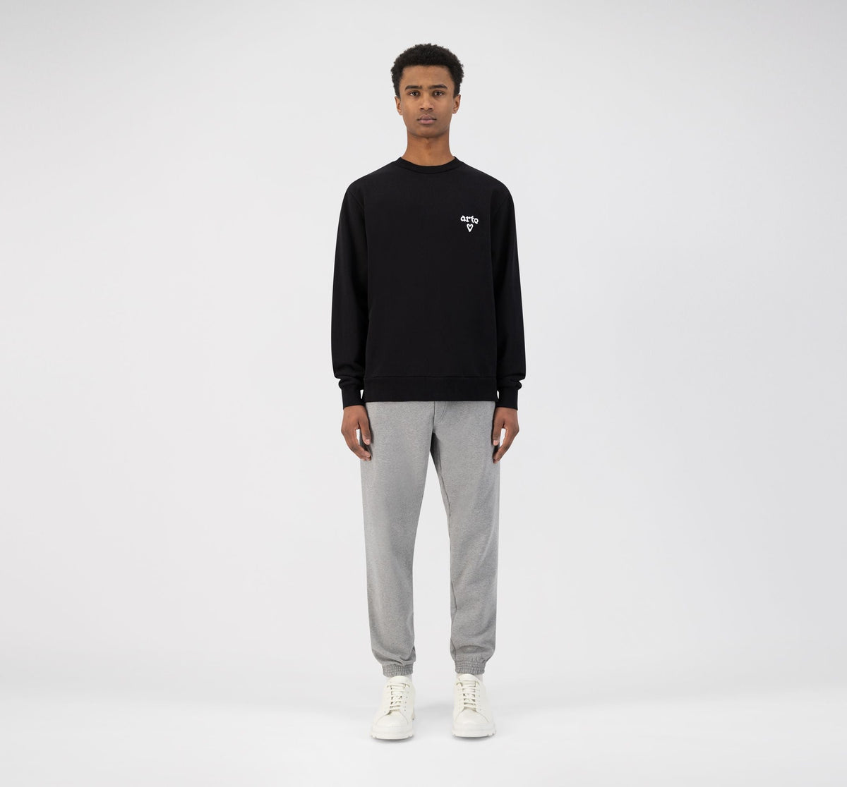 Pull à logo en forme de cœur de Cassat - Noir
